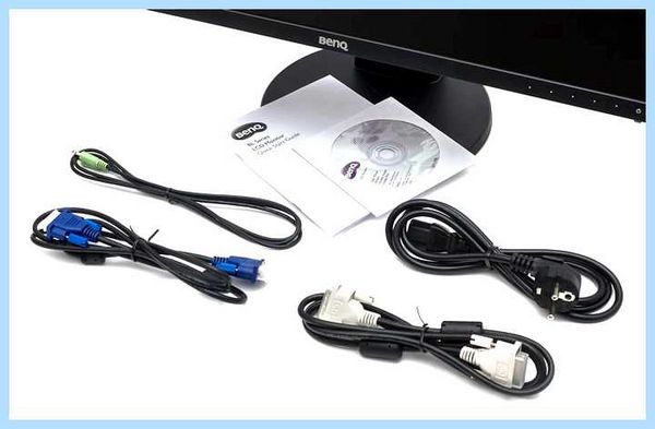 Выключается монитор benq