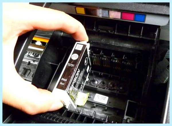 Epson печатает полосами что делать (epson, печатать, полоса, делать, печатающей головки, Прочистка печатающей) Epson печатает полосами что делать