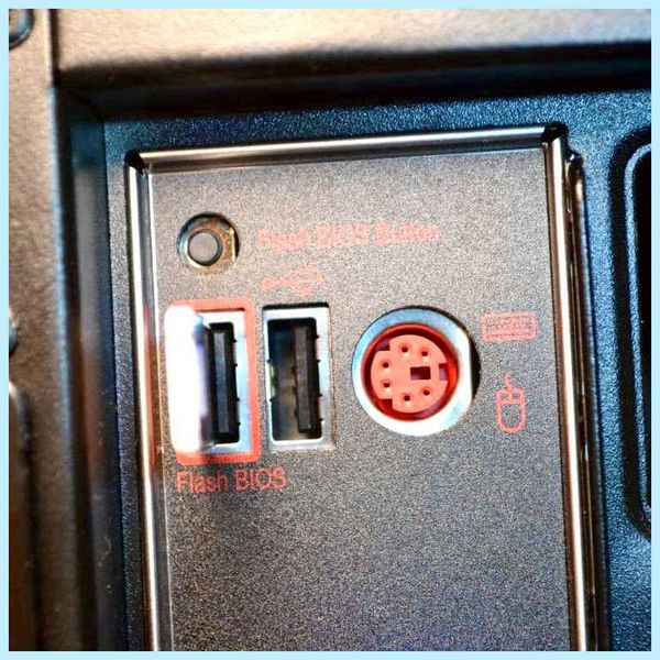 Flash bios button