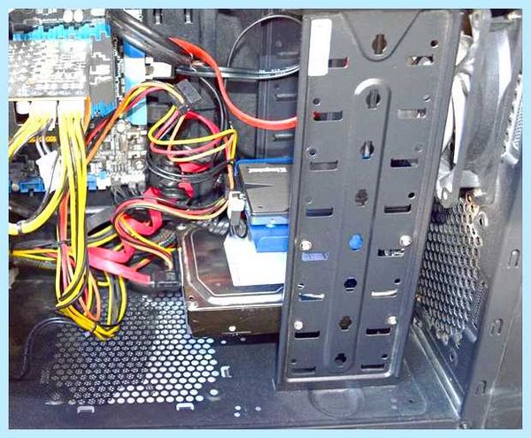 Hdd щелкает и не определяется