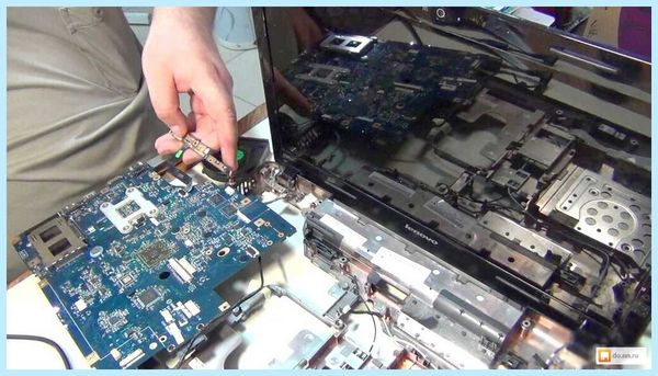 Lenovo ноутбук не включается экран