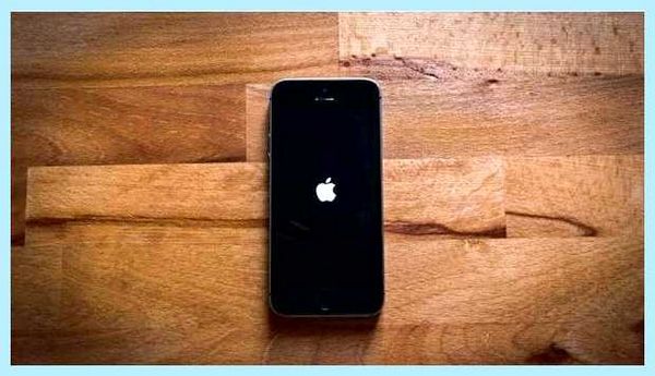 Iphone не включается горит яблоко