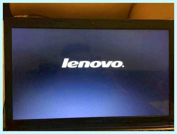 Lenovo не загружается дальше логотипа
